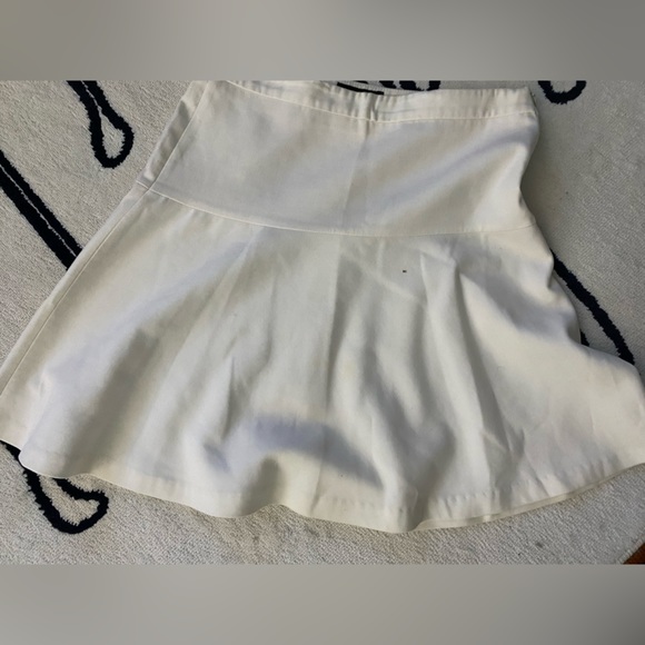 ZARA Off white-cream A-line skirt. Size US 8. Good used condition. No pilling. - Picture 3 of 5